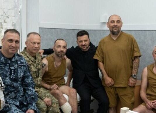 «Гордимся вами»: Зеленский в Одессе наградил раненых воинов и медиков