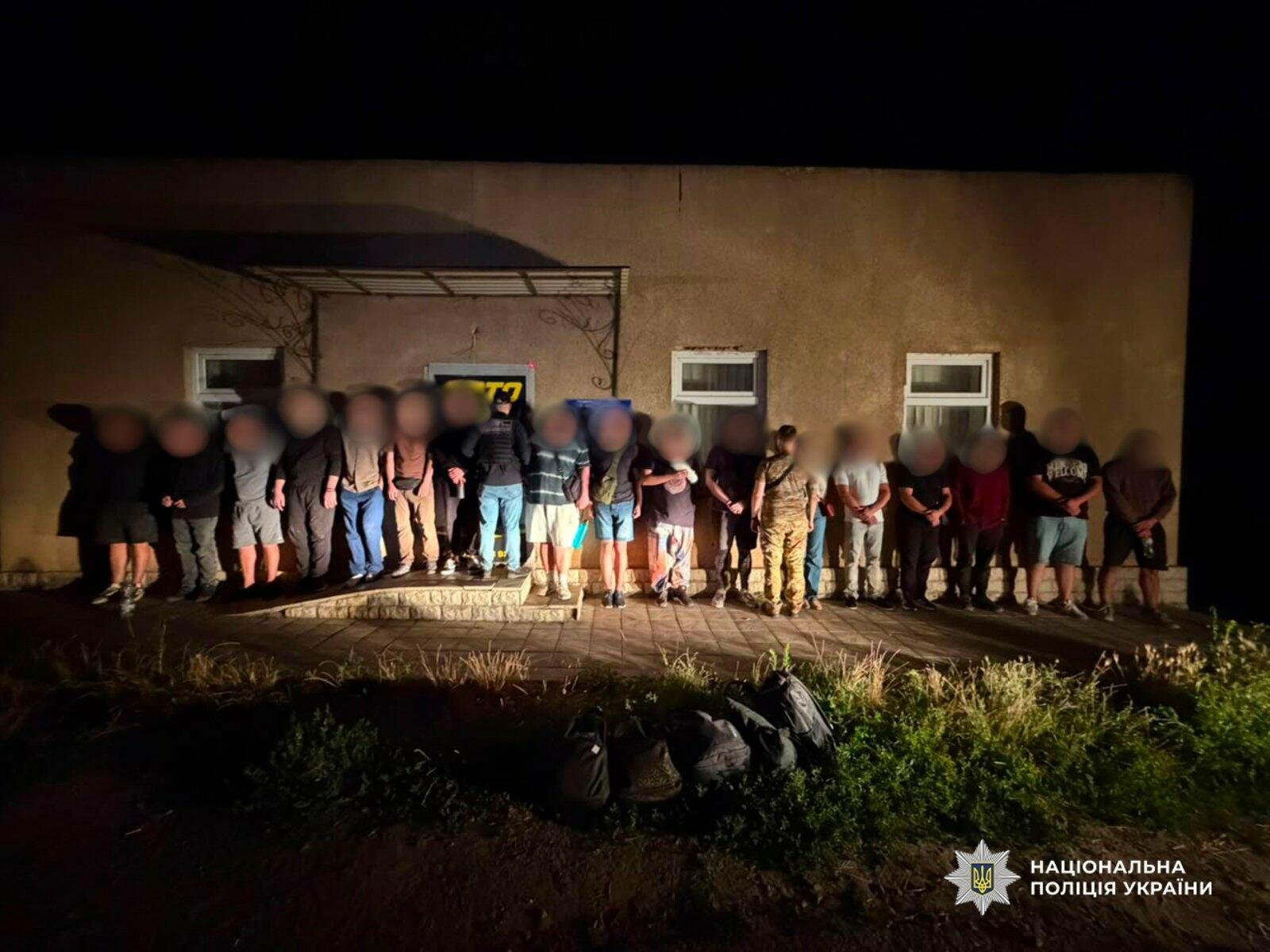 За $10 тысяч до границы: в Одесской области задержали перевозчиков 13 ухилянцев