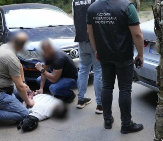 «Сниму с розыска ТЦК»: в Одесской области задержали военного после получения взятки