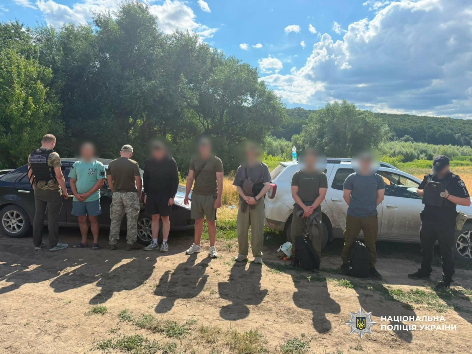 Перевозил мужчин до границы и хранил гранаты: в Одесской области разоблачили военного
