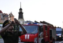Москва под массированной атакой дронов: Собянин заявляет о «сбивании» десятков БПЛА