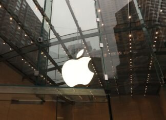 Apple обвинила OpenAI в краже секретных разработок для ИИ-гаджета