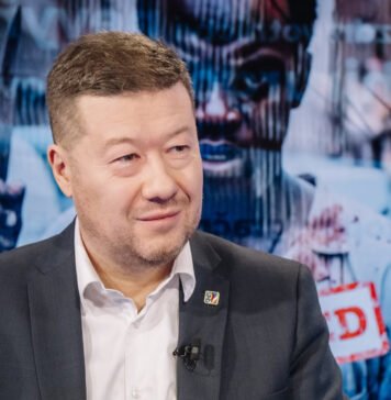 «Исторически проживали русские»: в парламенте Чехии заявили, что Украина должна уступить РФ земли
