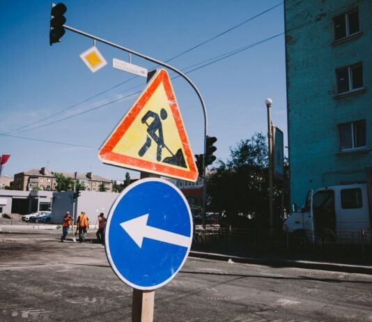 В Киеве ограничат движение от Подола до моста Метро