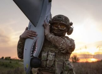 США и Франция помогли Украине найти слабые места ПВО России для ударов дронами, — FT