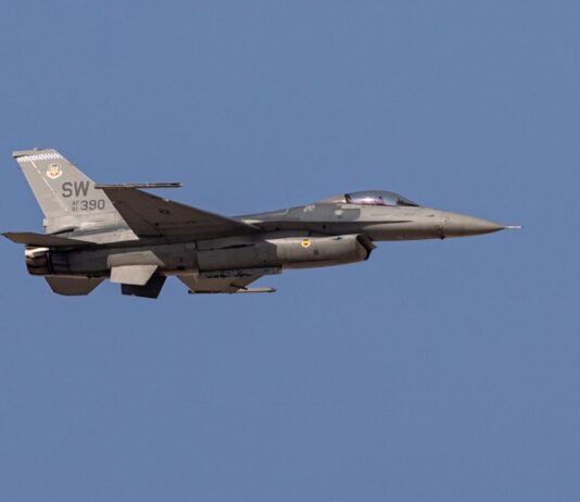 Украина потеряла F-16, но пилоту удалось выжить