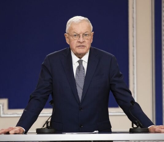 Келлог оценил успехи Украины в войне с РФ: «Я бы поставил деньги на украинцев»