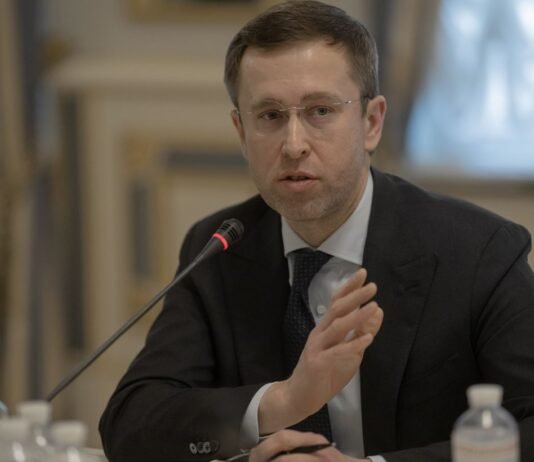 Новые правила для Кабмина: Корецкий поручил министрам лично работать с Радой