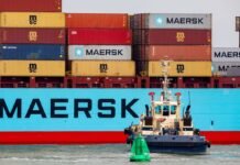 Гигант морских перевозок Maersk прекращает работу в украинском порту из-за ударов РФ