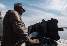 ВМС впервые показали мирский дрон Barracuda, он уже уничтожает врага