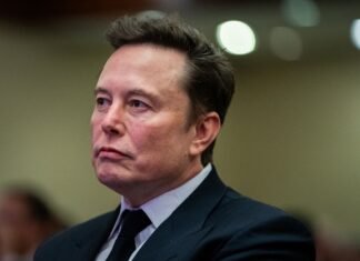 Маск рассказал, как Россия получила Starlink для использования в войне против Украины