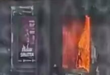 В Одессе горит помещение, где годами живет бездомный, — ВИДЕО