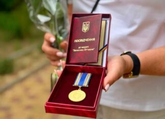 Отдали жизнь за Украину: в Одесской области вручили награды семьям павших воинов