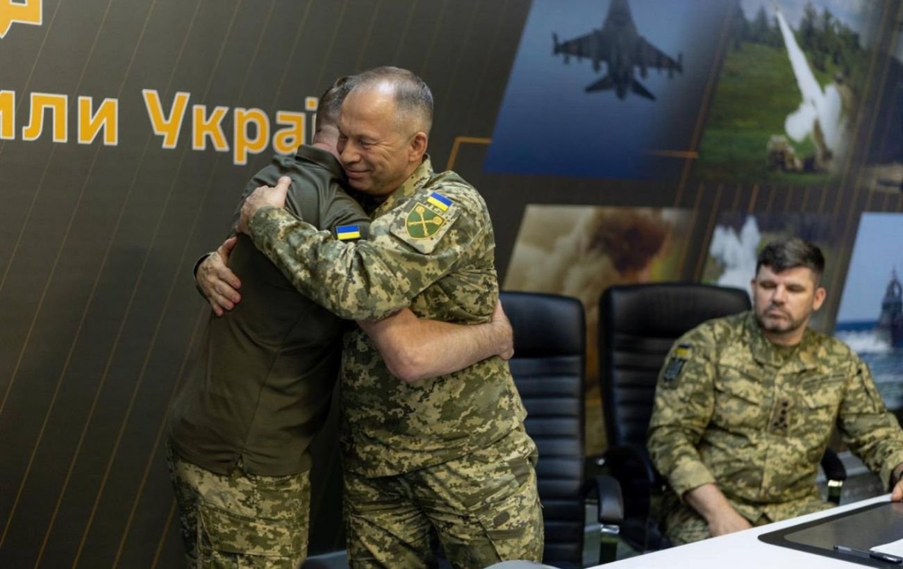 Сырский передал должность Драпатому и заявил о «новом этапе» впереди