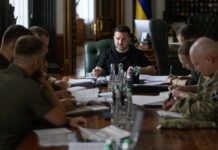 Зеленский согласовал с Драпатым и Хмарой новые цели для дипстрайков по РФ