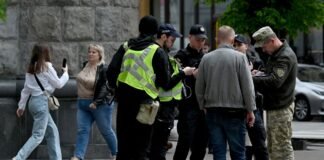 В Виннице ножом ранили военного ТЦК: нападавшего задержали