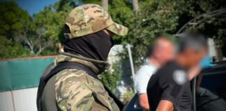В Одессе псевдосиловики ворвались в дом: у супругов забрали деньги на могилу сына и лечение