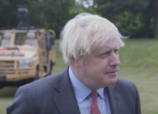 «Полная чепуха»: Борис Джонсон опроверг обвинения РФ в срыве переговоров в 2022 году