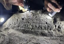 Рунический камень нашли в средневековой часовне: никто не ожидал такой находки (фото)