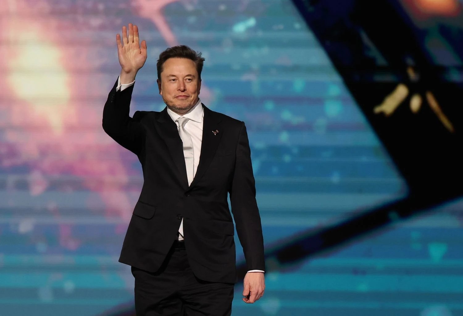 Акции SpaceX упали на 5% после первого отчёта, несмотря на рекордный рост доходов