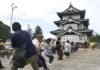 В Японии двигают целый замок: по метру в день (видео)