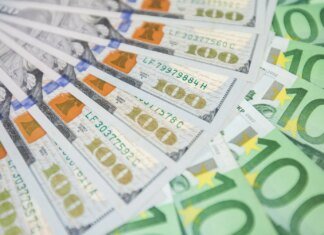 Курс валют на 31 августа: доллар и евро несколько выросли