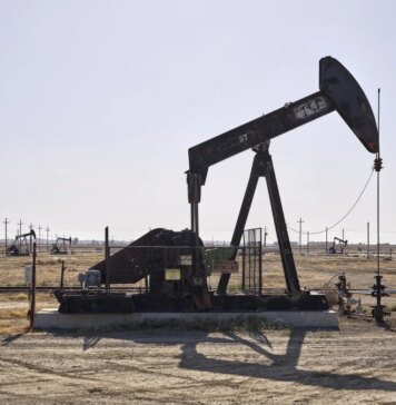 США прогнозируют перебои с поставками нефти из-за войны в Иране до 2027 года