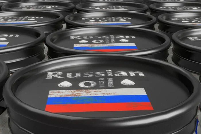 Россия начала импортировать бензин из Индии из-за ударов Украины по нефтеперерабатывающим заводам