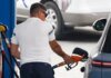В Красноярске перед визитом Путина резко упали цены на бензин и исчезли ограничения на его продажу — СМИ