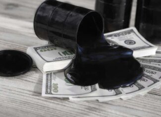 Цены на нефть упали ниже 80 долларов за баррель