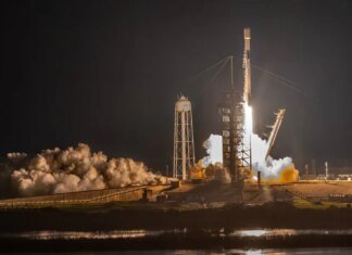 Вторая ступень ракеты SpaceX упадёт на Луну и врежется в кратер Эйнштейна