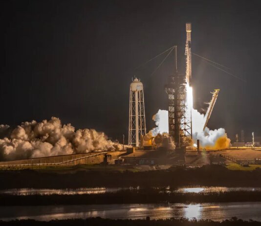 Вторая ступень ракеты SpaceX упадёт на Луну и врежется в кратер Эйнштейна