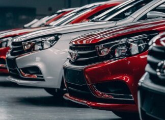 Украинцы стали чаще выбирать бензиновые, дизельные и гибридные автомобили вместо электромобилей