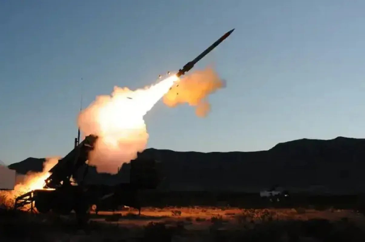 Украина может производить ракеты Patriot дешевле и быстрее США, что пугает американских производителей — The Atlantic