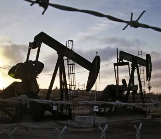 Цены на нефть выросли из-за отказа Ирана от переговоров с США