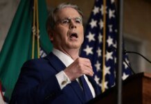 Бессент не ответил, готовы ли США ввести санкции против китайских банков