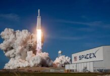 Маск анонсировал запуск орбитальных дата-центров SpaceX в конце 2027 года
