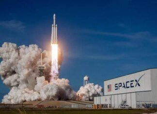 Маск анонсировал запуск орбитальных дата-центров SpaceX в конце 2027 года