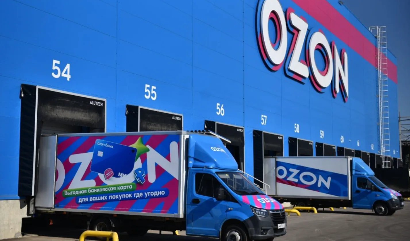 Ozon будет выплачивать компенсации за уничтоженные товары только при наличии страховки от рисков повреждения в результате атак БПЛА