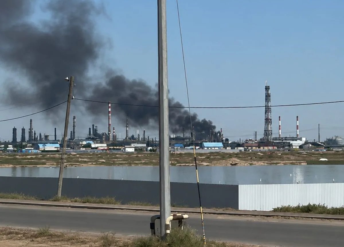 Пожар произошёл на одном из крупнейших НПЗ в Казахстане