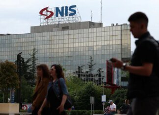Сербия добилась очередного снятия санкций с нефтяной компании NIS, принадлежащей рф