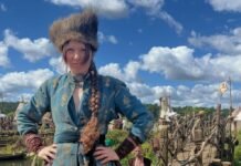 «Сделала все, чтобы попасть»: актриса Оксана Черкашина снялась в сериале «1670» на Netflix
