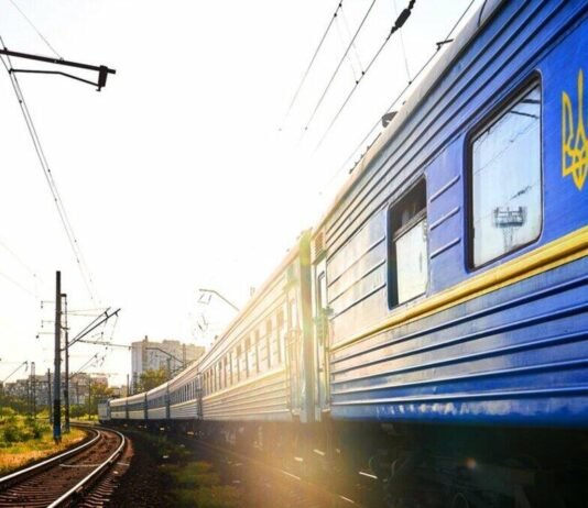 В Одесской области меняют движение пригородных поездов из-за атаки рф: какие рейсы с ограничениями