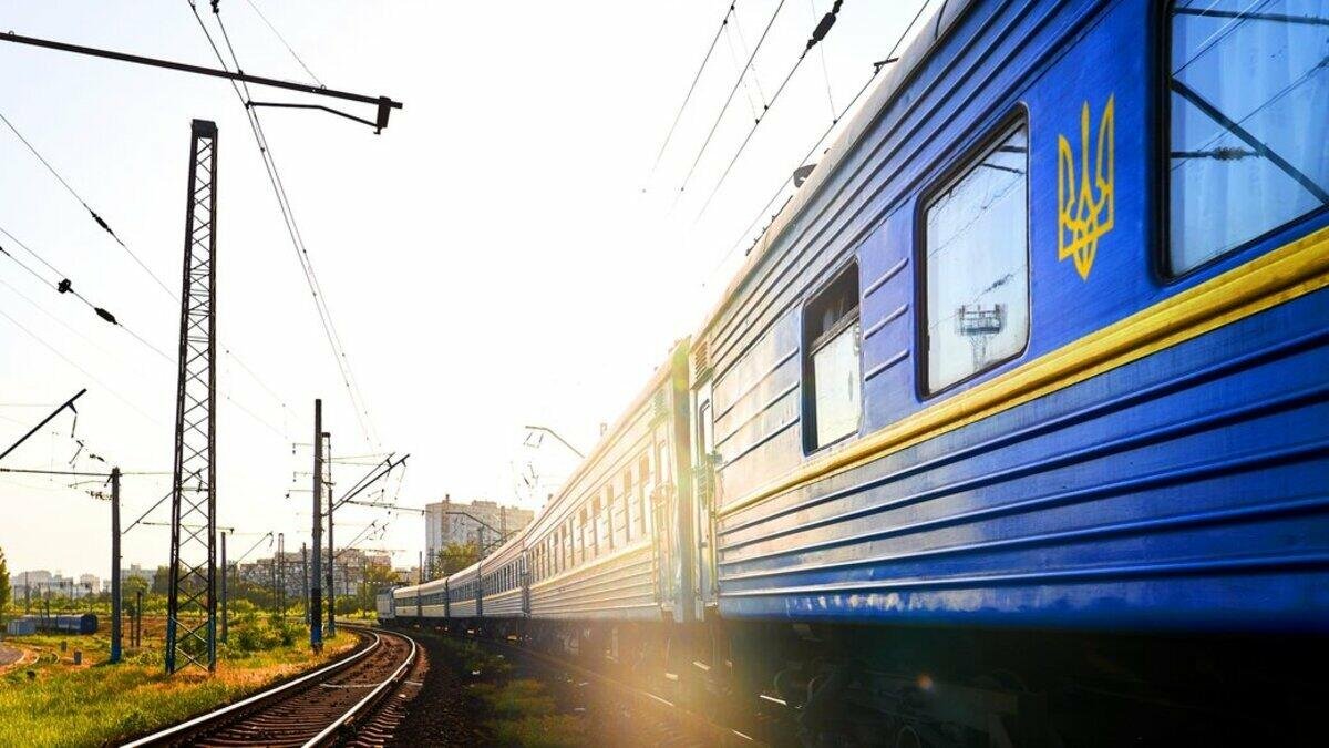 В Одесской области меняют движение пригородных поездов из-за атаки рф: какие рейсы с ограничениями