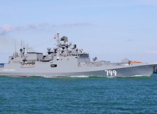 Флот РФ мог остаться без двух кораблей для запуска «Калибров»: снимки со спутников
