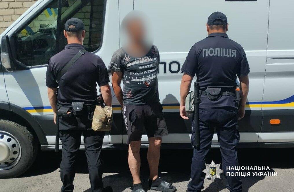 Пьяный военный бросил гранату у лицея Одесской области: пострадал 13-летний парень