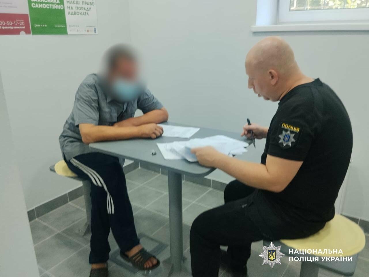В Одесской области 40-летний мужчина напал на 84-летнюю пенсионерку и пытался ее изнасиловать: подробности