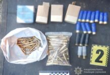 Арсенал среди бытовых вещей: в Одесской области мужчина прятал более тысячи патронов и гранаты