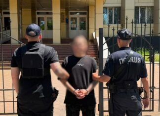 Ножом в грудь и костылем по голове: в Одессе будут судить двух мужчин за жестокие нападения