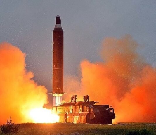 Россия впервые получила от Северной Кореи тяжелые баллистические ракеты KN-30: чем они опасны